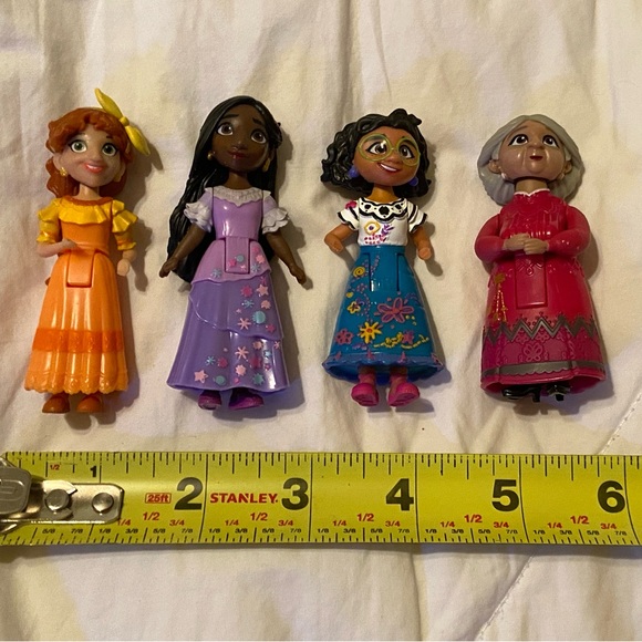 DISNEY ENCANTO (4 piece set) - Picture 11 of 11